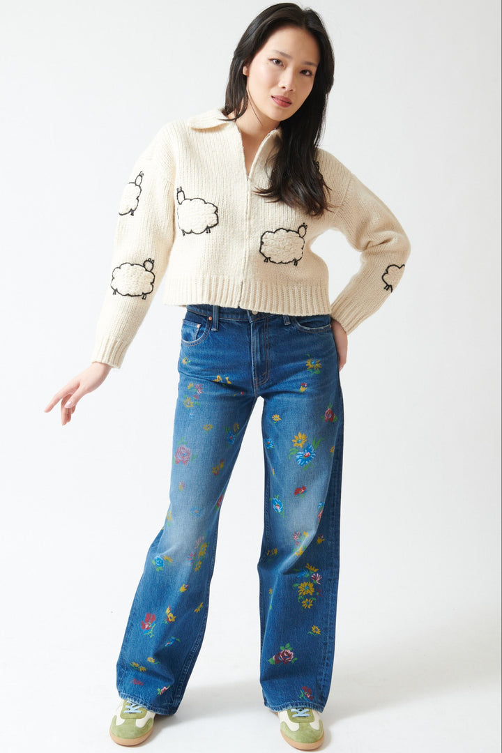 Lilly wearing Mother Denim The Rerun Zip Sneak front view