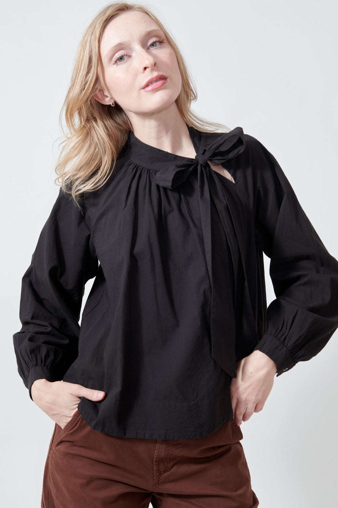 Madi wearing Xirena Leona Top front view