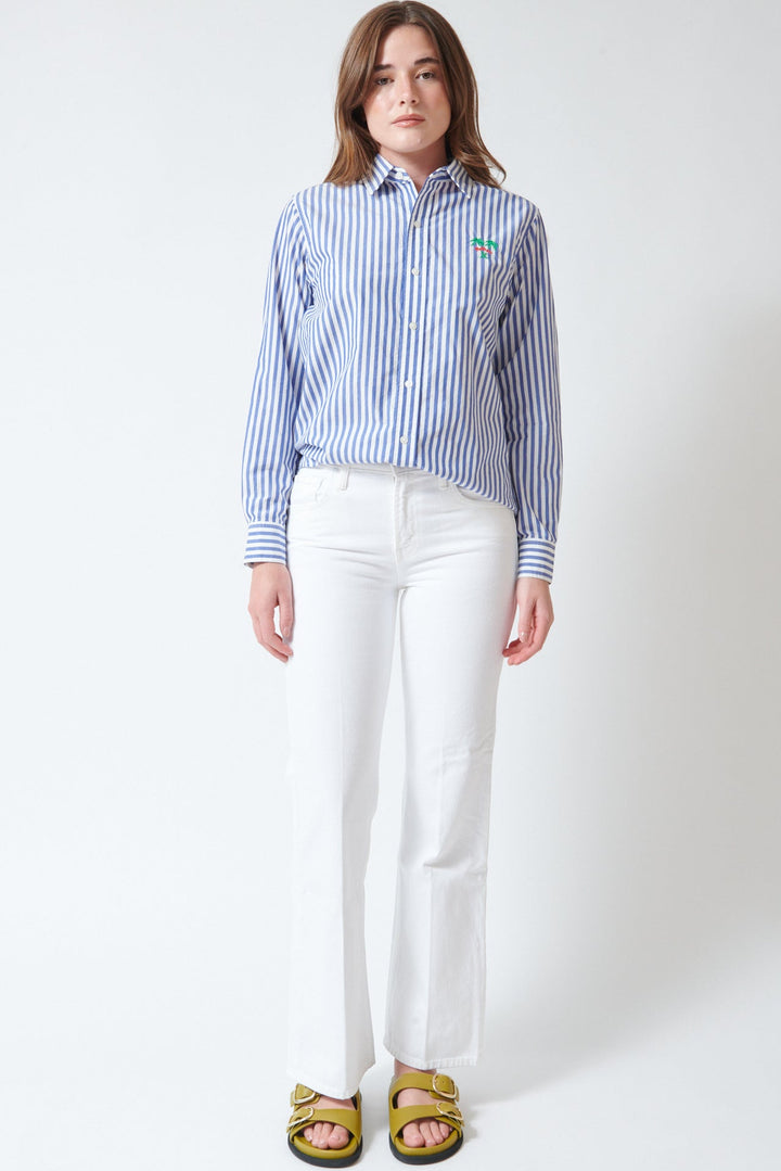 Julia wearing Mother Denim The Bookie Skimp front view