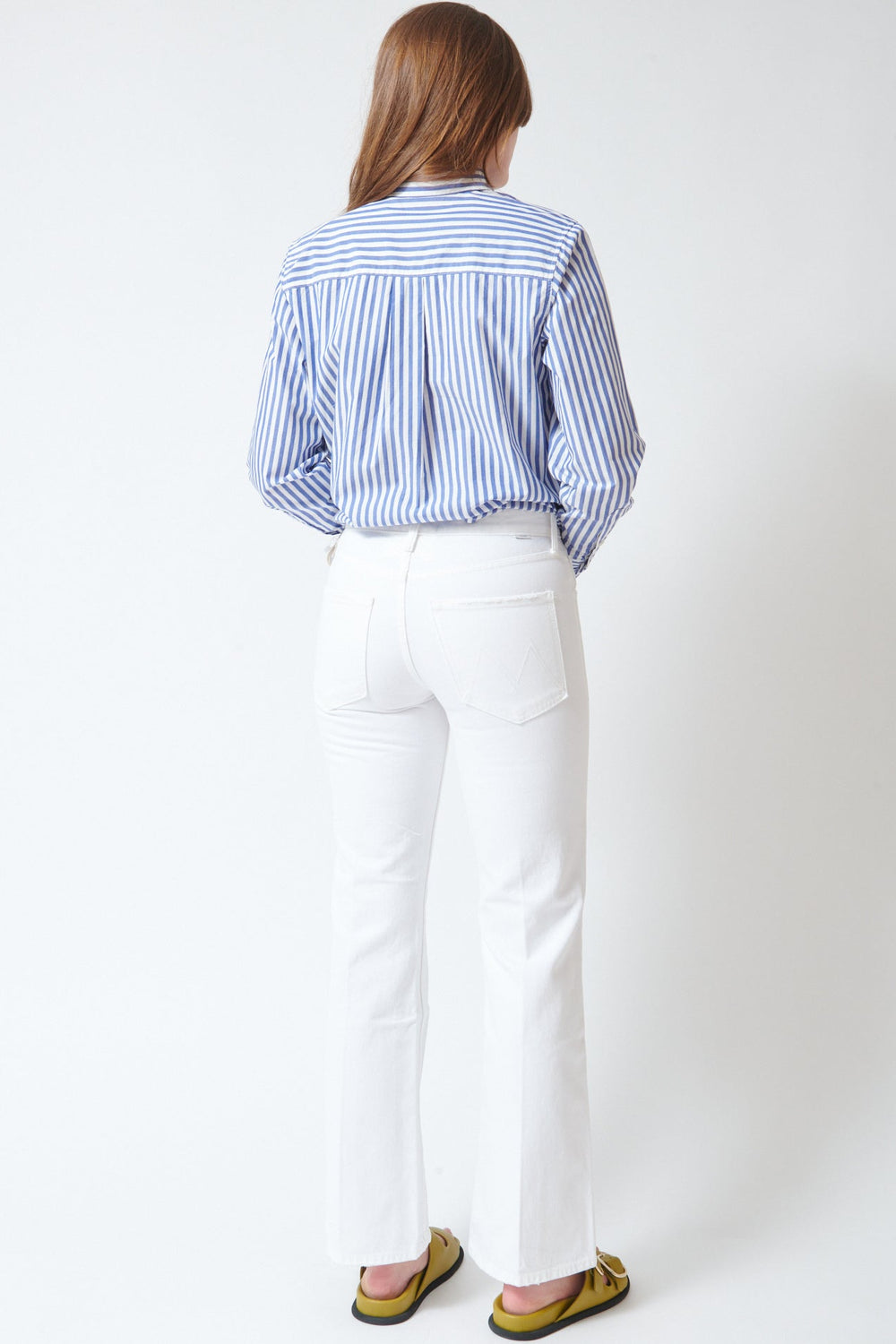 Julia wearing Mother Denim The Bookie Skimp rear view