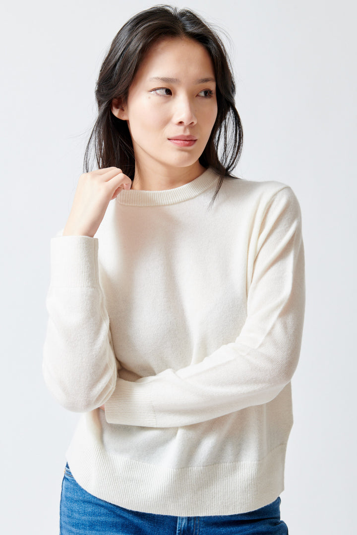 Lilly wearing White + Warren Cashmere Crew front view