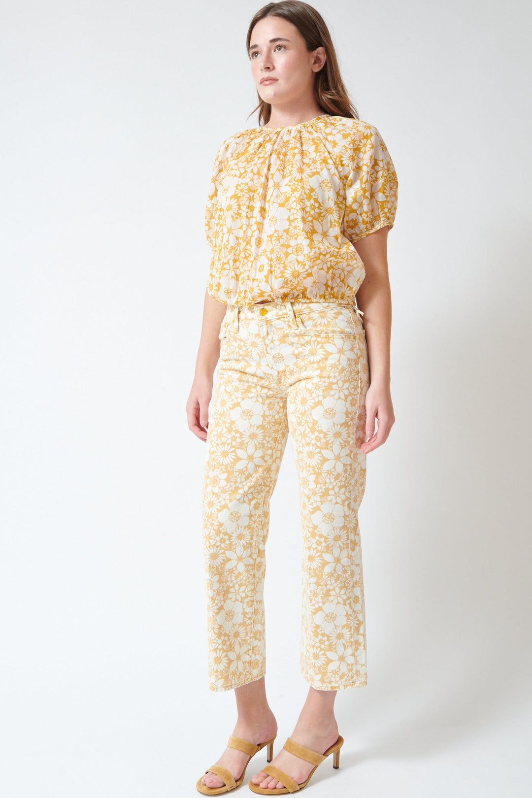 Julia wearing Mother Denim The Mid Rise Rambler Zip Ankle front view