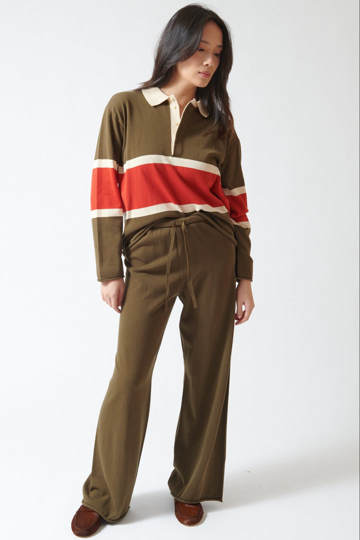 Lilly wearing The Great The Rec Sweater Pant front view