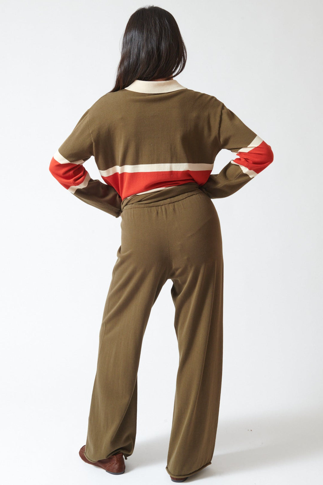 Lilly wearing The Great The Rec Sweater Pant rear view