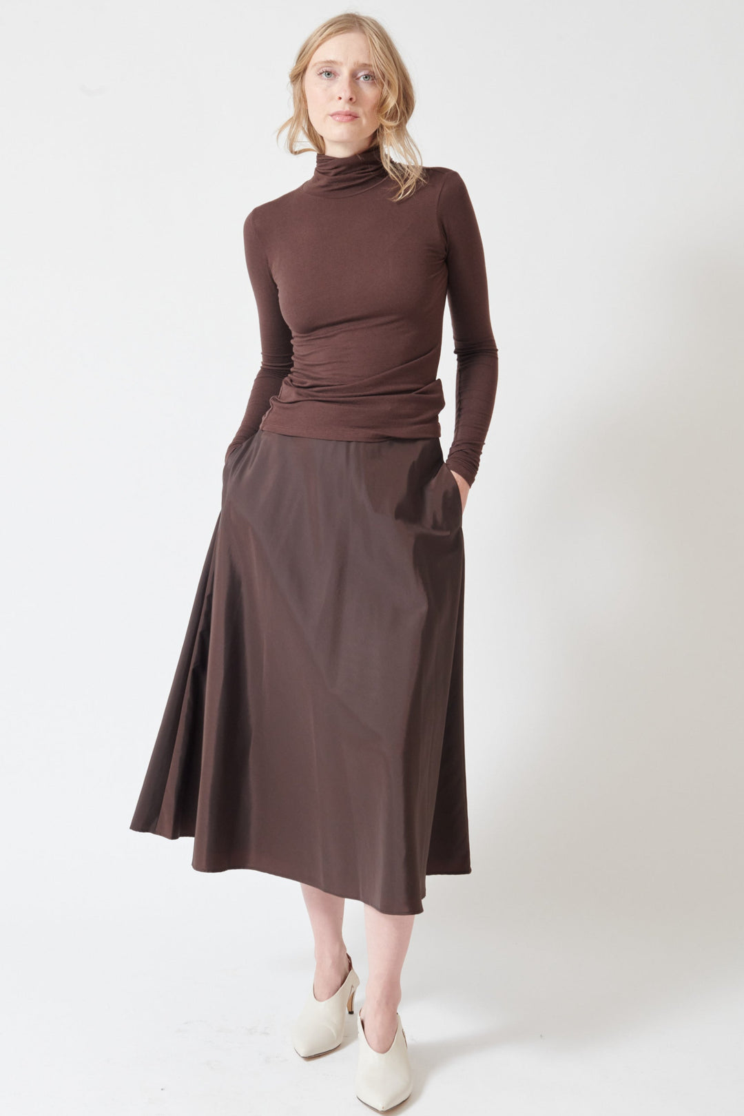 Madi wearing Dorothee Schumacher Emotional Essence Skirt front view