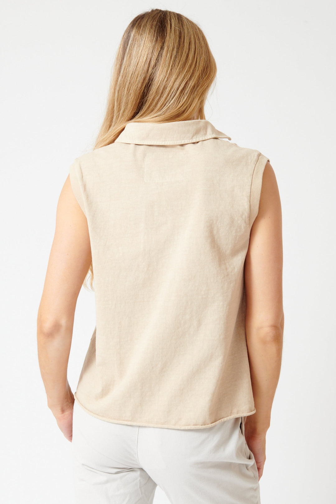 Mari wearing Frank & Eileen Olivia Popover Collar Tank rear view