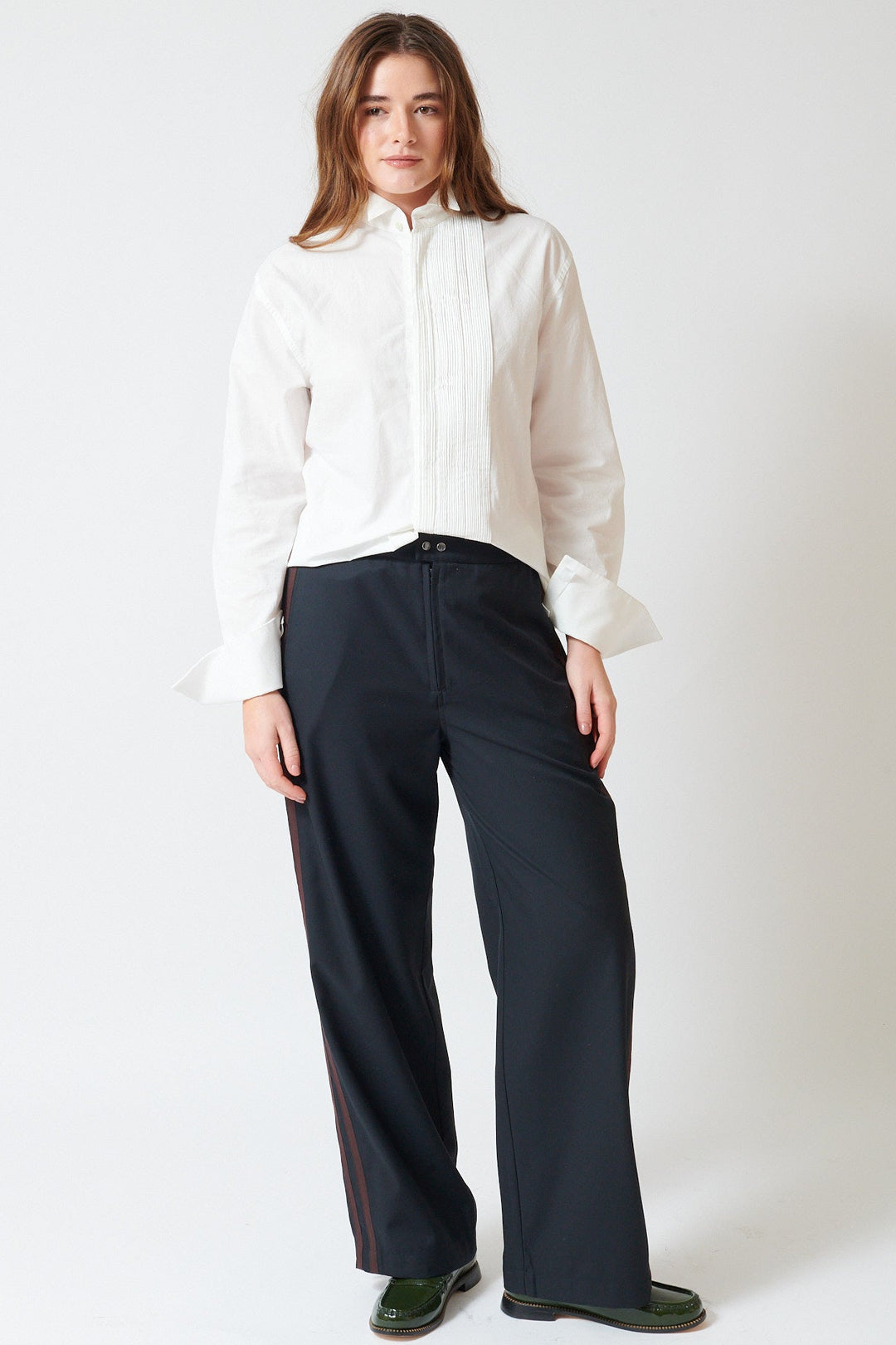 Julia wearing 6397 Track Pant front view