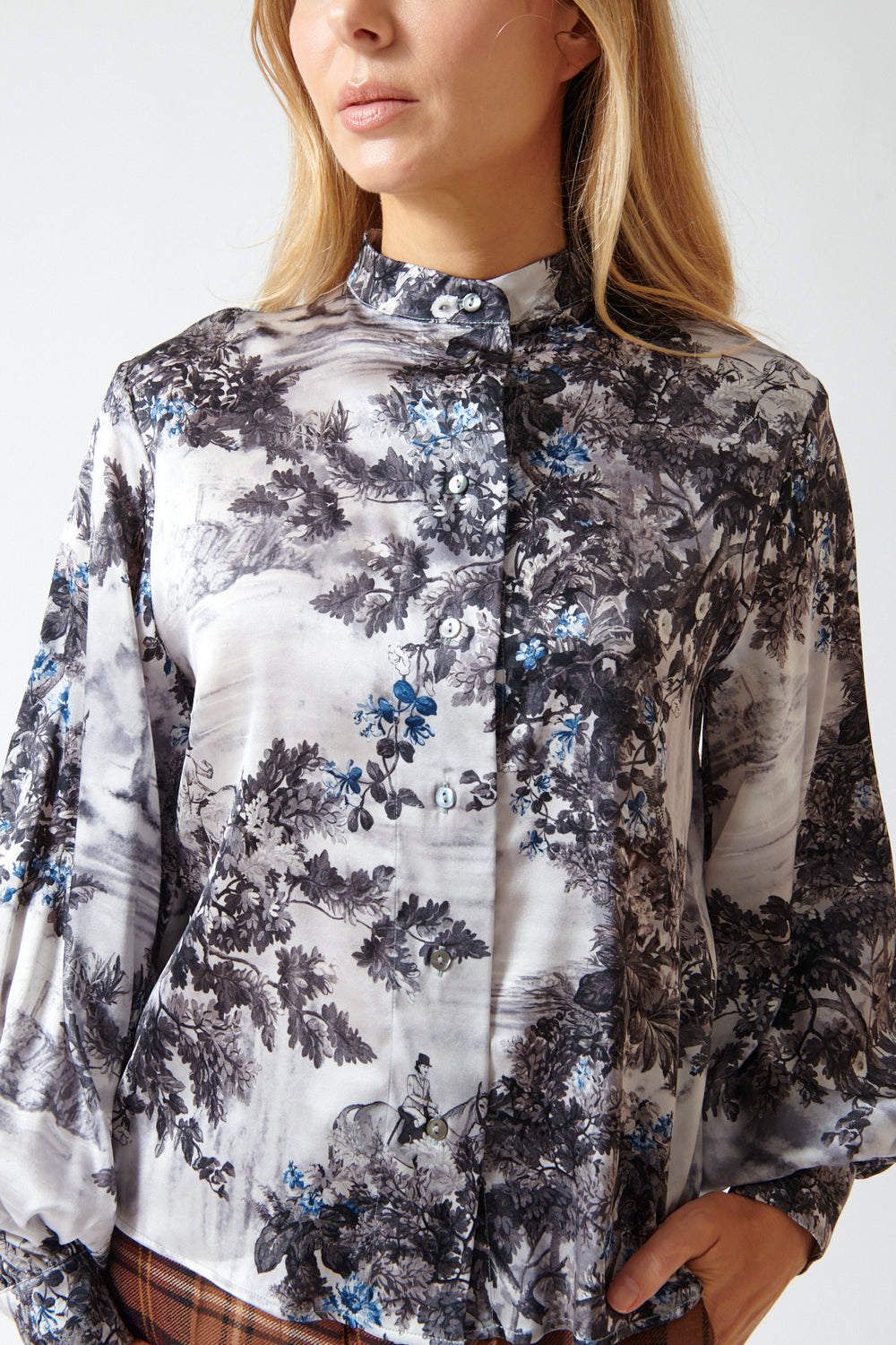 Mari wearing Momoni Agatha Shirt front view