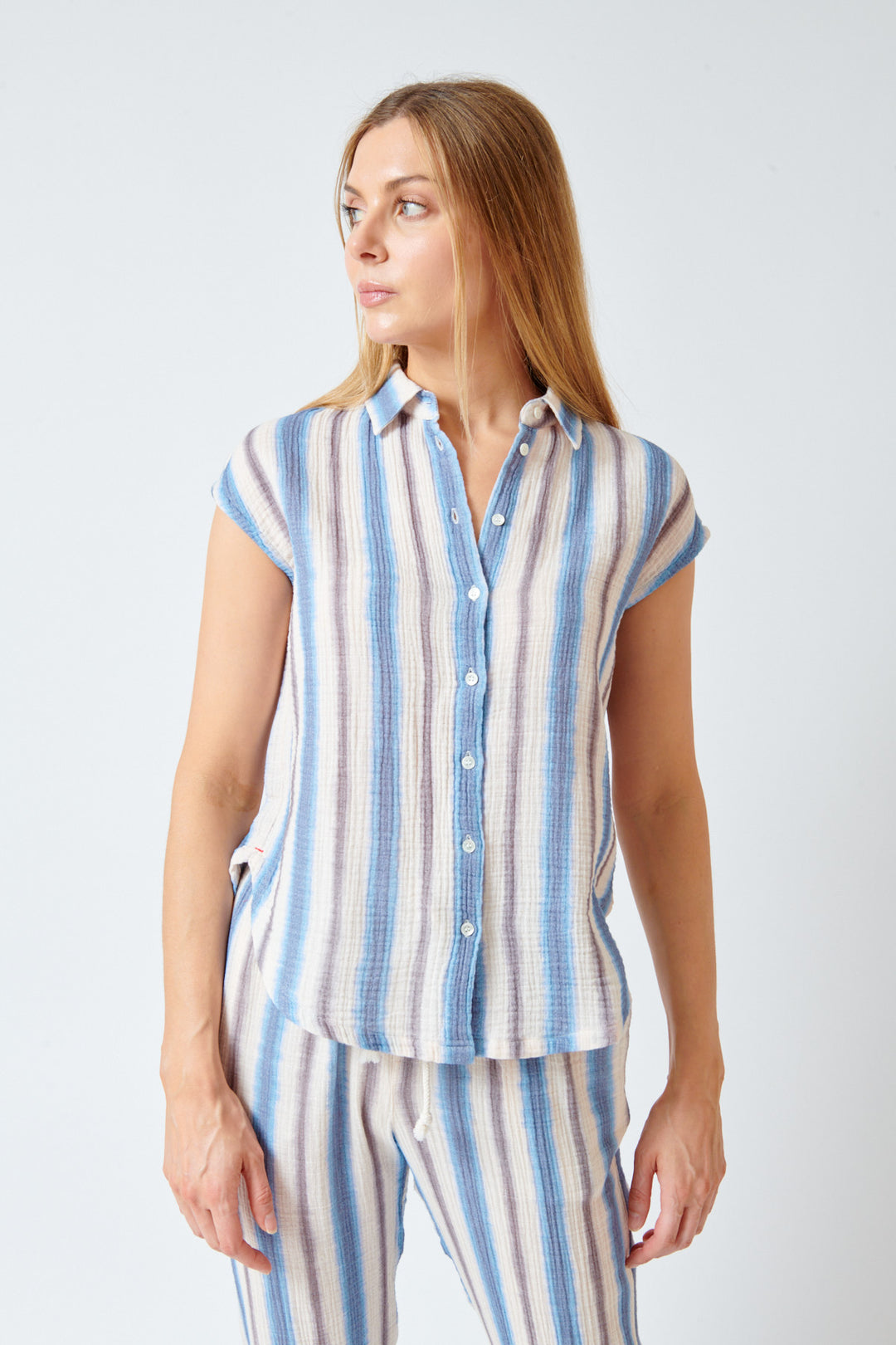 Mari wearing Xirena Tillie Shirt front view