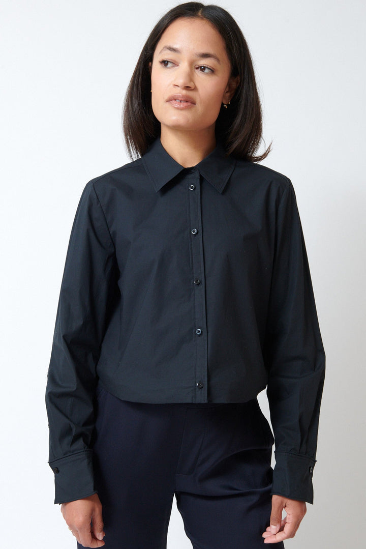 Amanda wearing Dorothee Schumacher Pure Power Blouse Pure front view