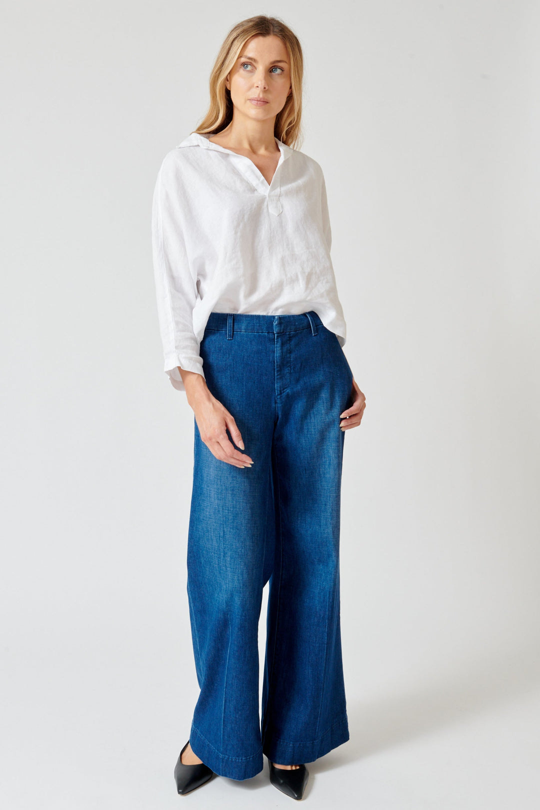Mari wearing Frank & Eileen WVillage The Italian Wide Leg Chino front view