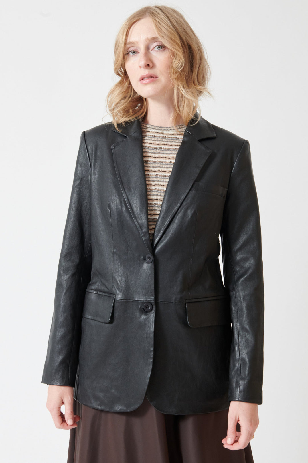 Madi wearing SPRWMN Classic Blazer front view