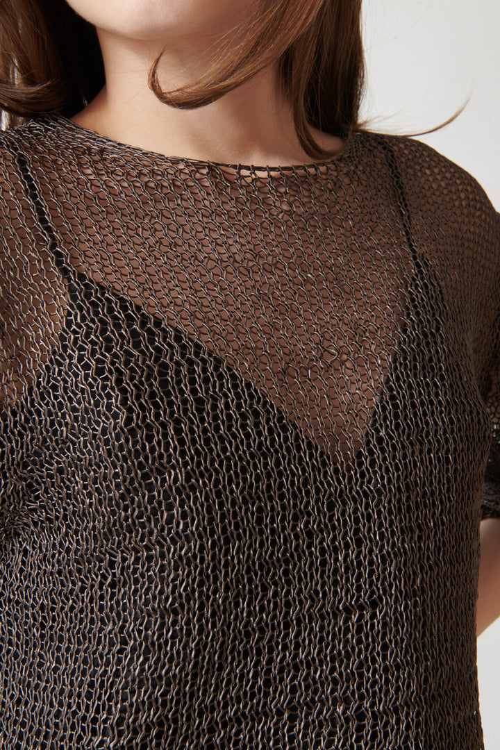 Angela wearing Christian Wijnants Kassim Top front/detail view