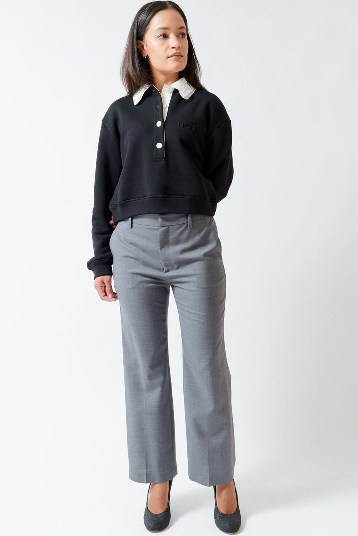Amanda wearing N°21 Elasticated Back Wool 21 Trouser front view