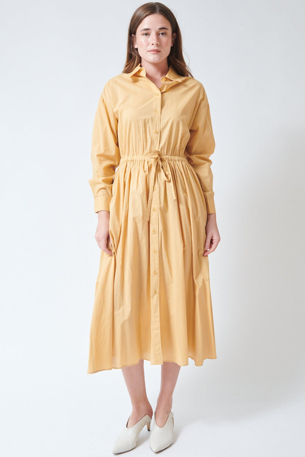 Julia wearing Apiece Apart Priska Shirt Dress front view