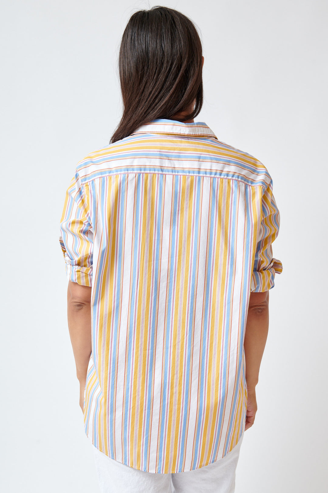 Amanda wearing Frank & Eileen Eileen Relaxed Button Up Shirt rear view