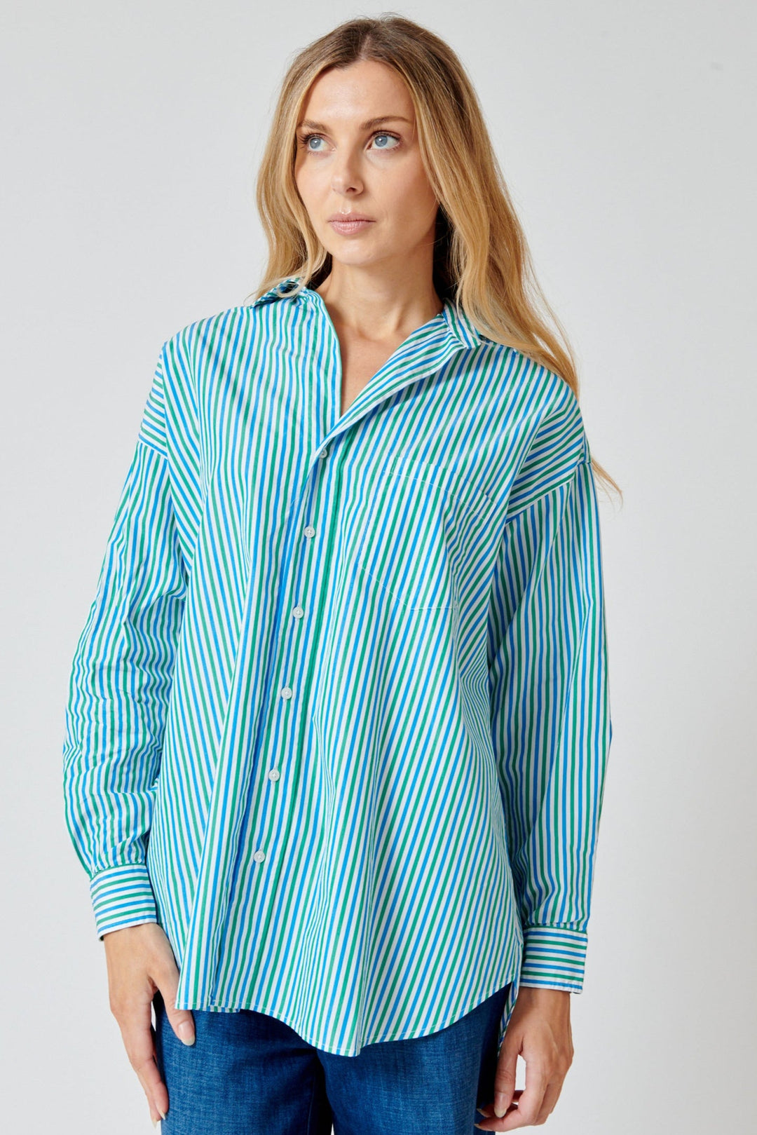 Mari wearing Frank & Eileen Shirley Oversized Button Up Shirt front view