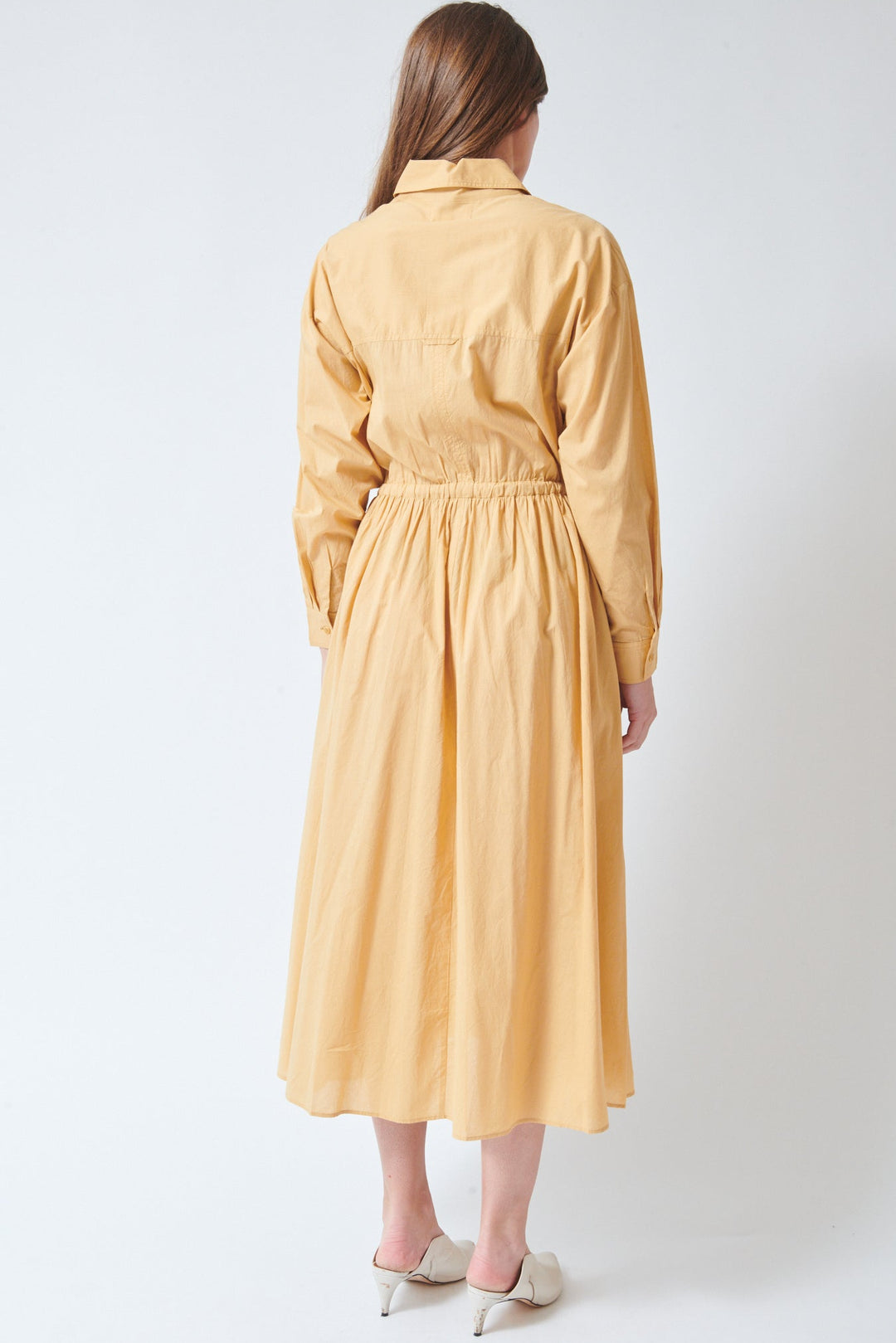 Julia wearing Apiece Apart Priska Shirt Dress rear view