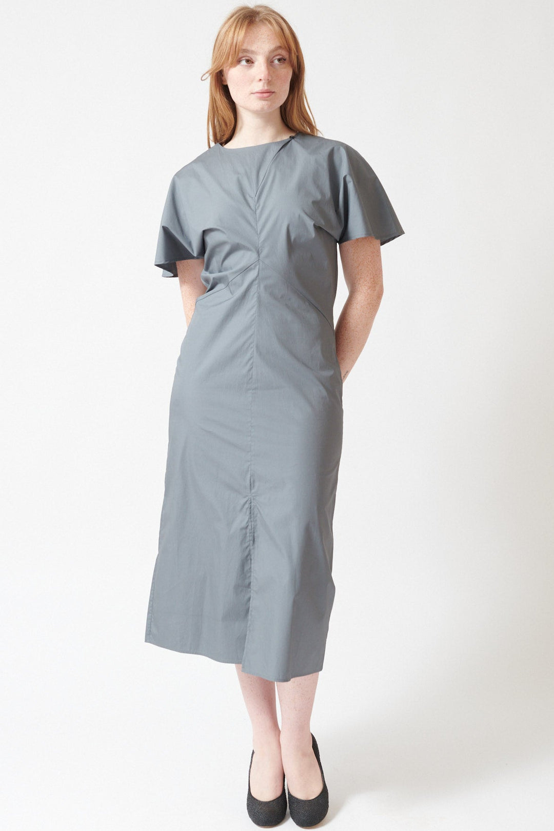 Waverly wearing soeur Organic Cotton Poplin Midi Length Ella Dress Grey Blue front view