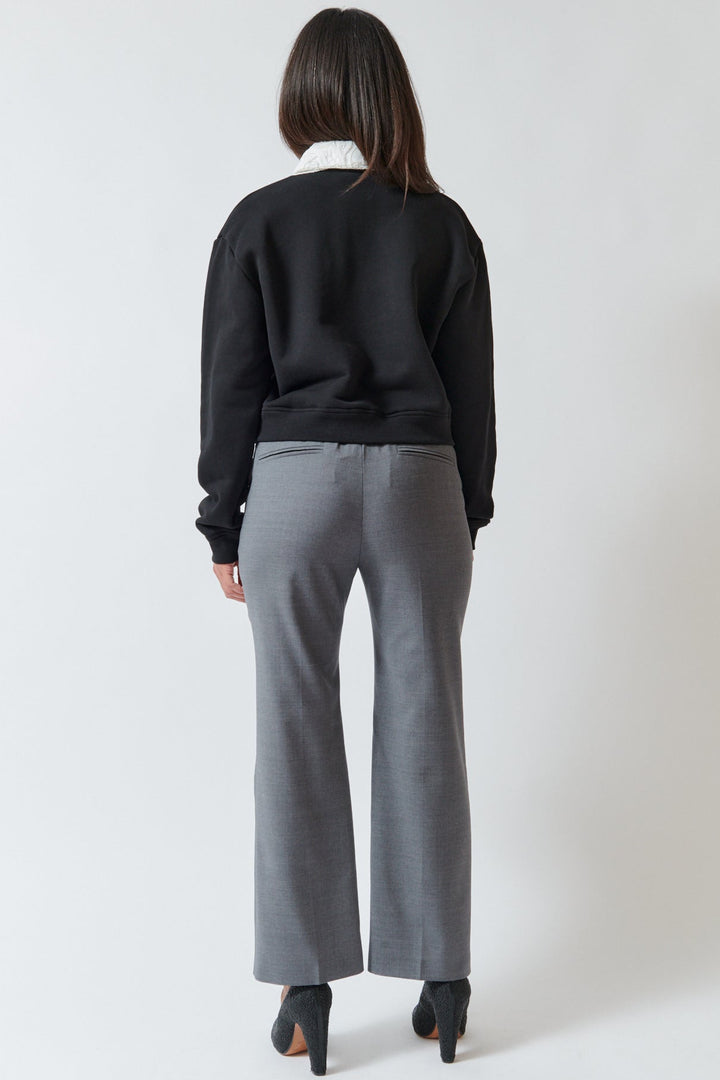 Amanda wearing N°21 Elasticated Back Wool 21 Trouser rear view