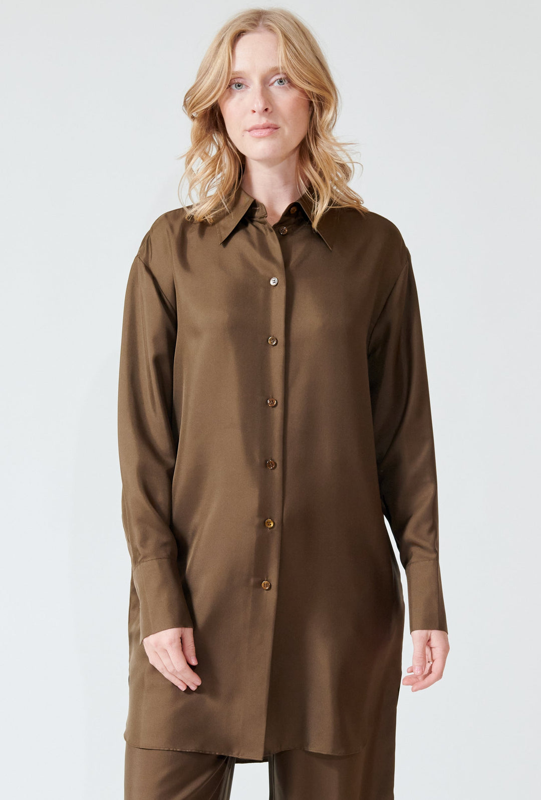 Madi wearing Róhe Oversized Silk Shirt front view