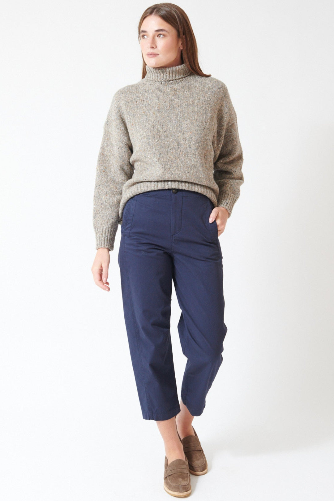 Julia wearing Tela Mirko Trousers front view
