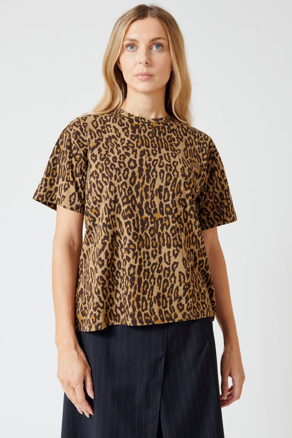 Mari wearing 6397 Seamed Perfect Tee front view