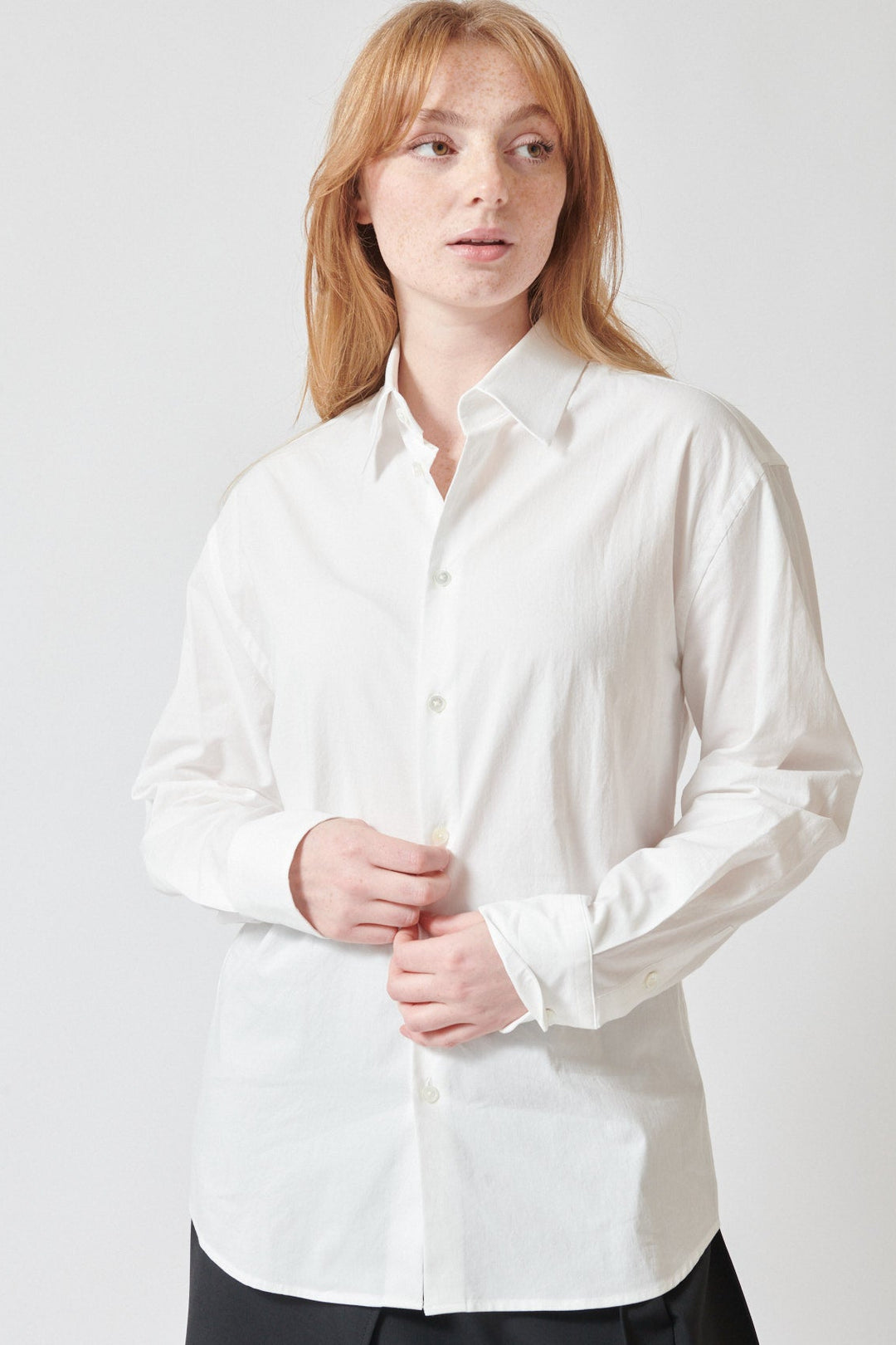 Waverly wearing 6397 Dress Shirt front view