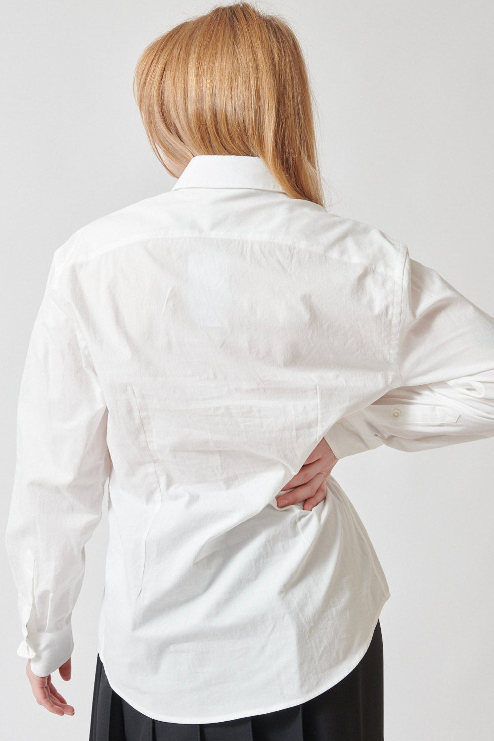 Waverly wearing 6397 Dress Shirt rear view