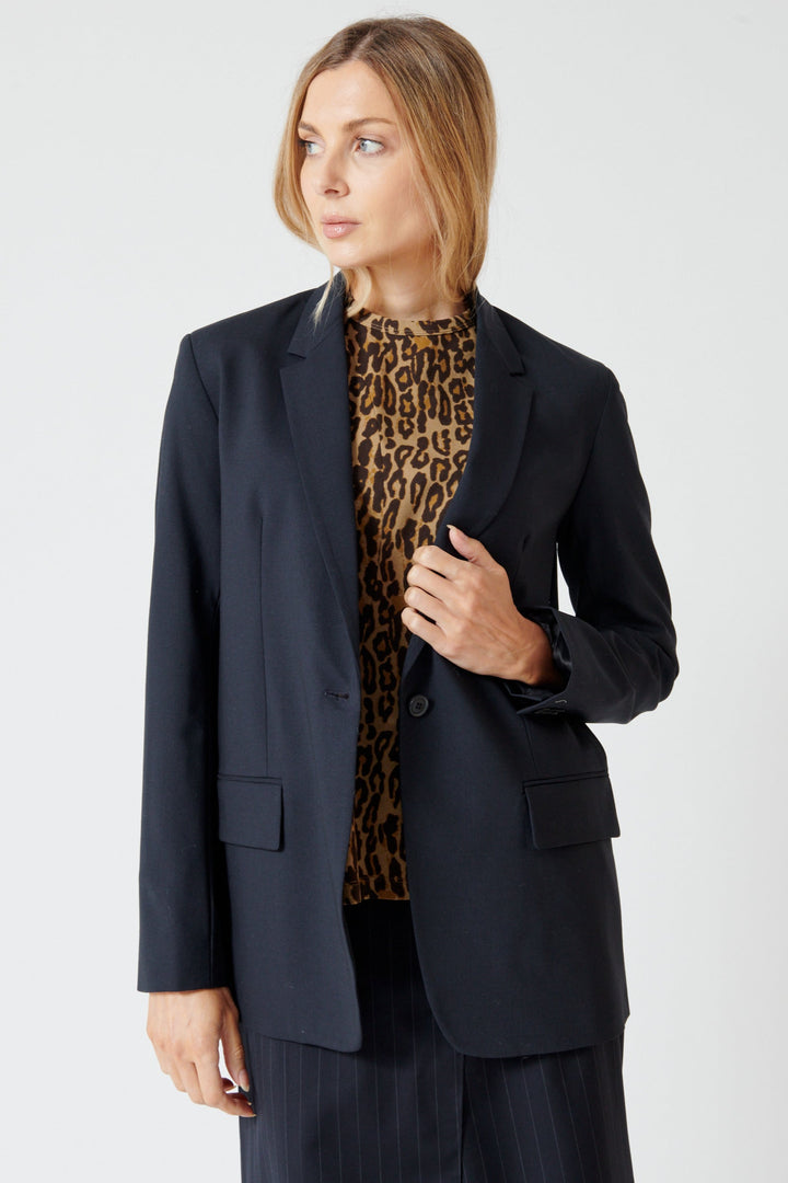 Mari wearing 6397 New Classic Blazer front view