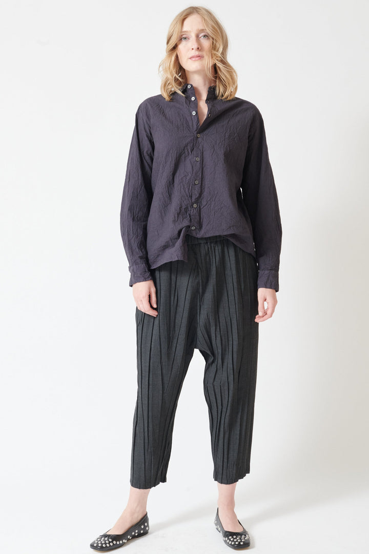 Madi wearing Pas de Calais Stretch Pleated Pants front view