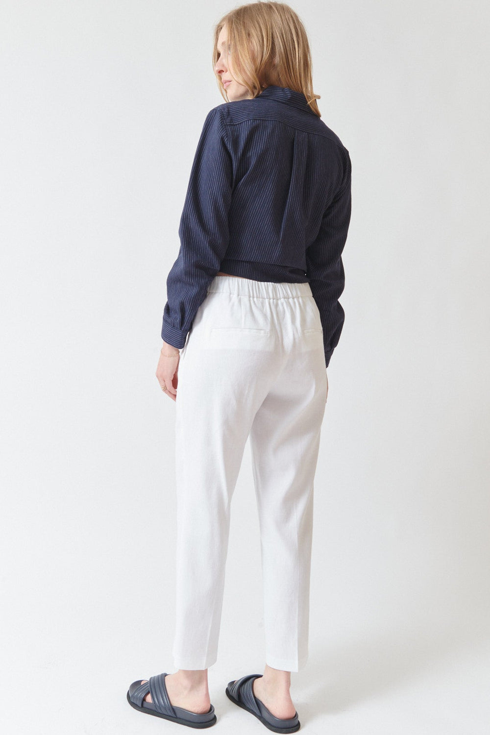 Madi wearing Seventy Lisa Zip Front Elastic Back Pant rear view