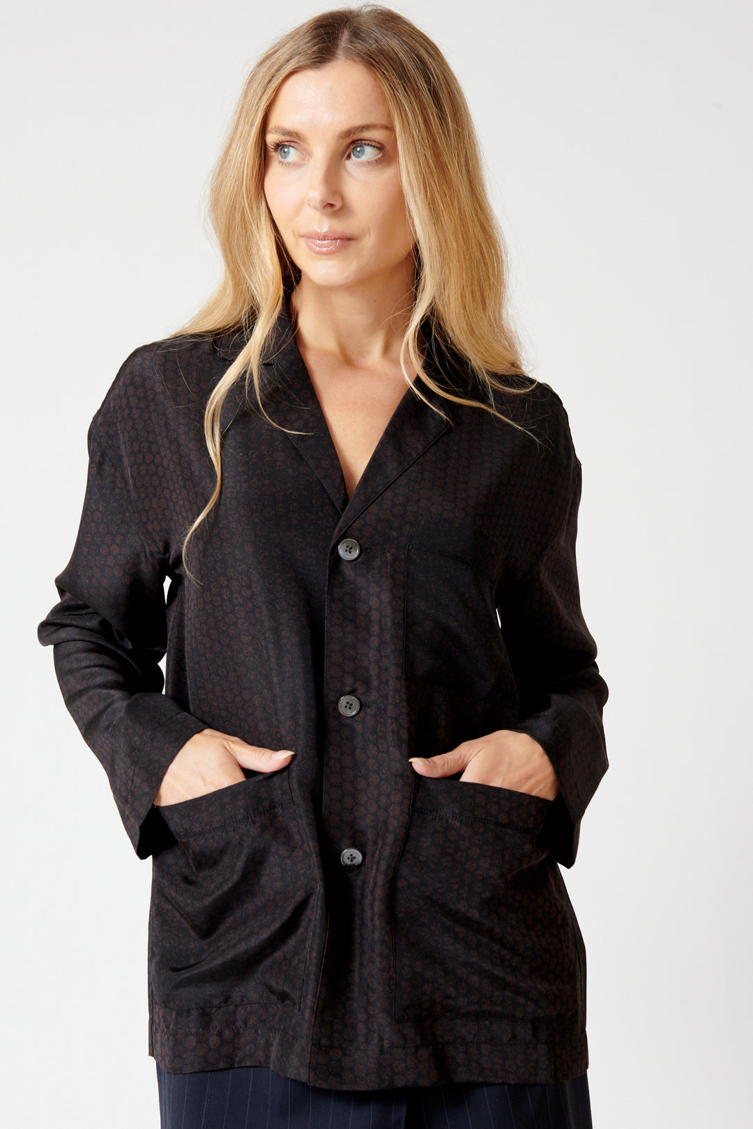 Mari wearing 6397 Pajama Shirt Jacket Bubble Wrap Print front view