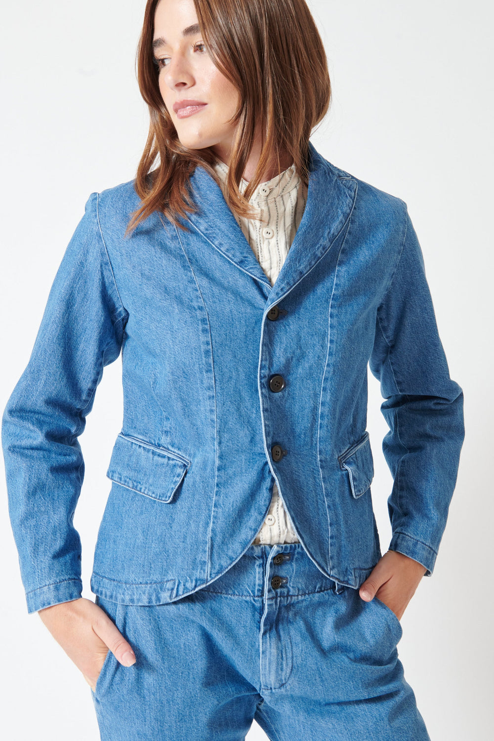 Julia wearing Pas de Calais Natural Denim Tailored Jacket front view