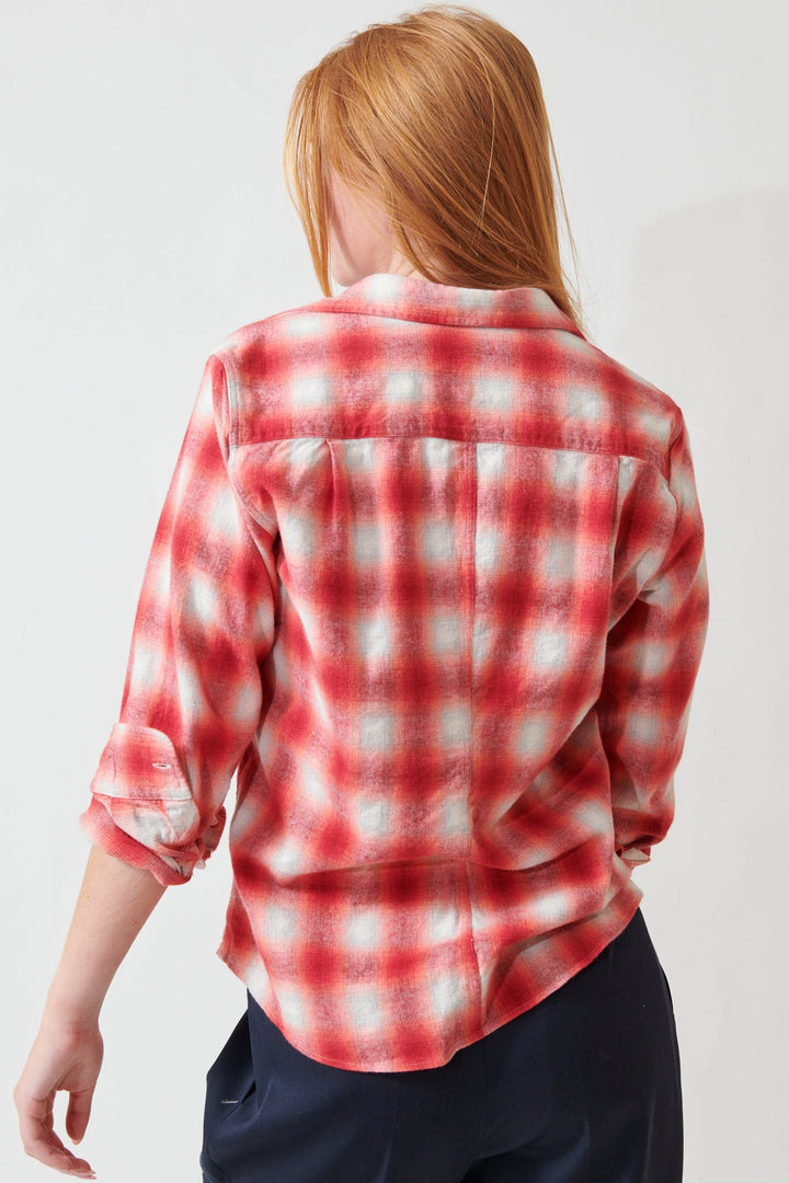 Aysia wearing Frank & Eileen Barry Tailored Button Up Shirt rear view