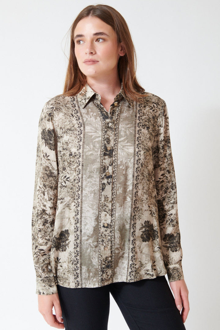 Julia wearing Momoni Arles Shirt in Muliticolor, front view.