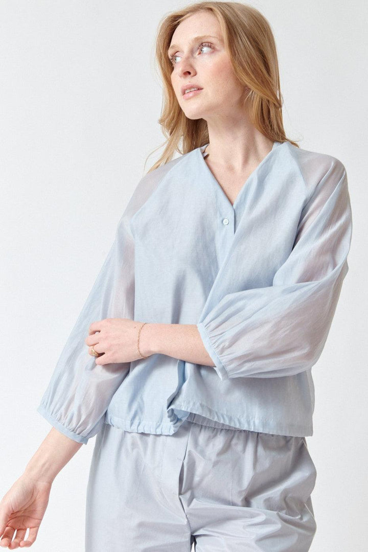Madi wearing Peserico Cotton Silk Blend Matte Organza Shirt front view