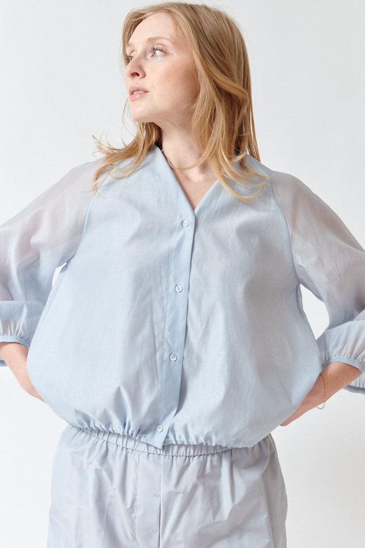 Madi wearing Peserico Cotton Silk Blend Matte Organza Shirt front view
