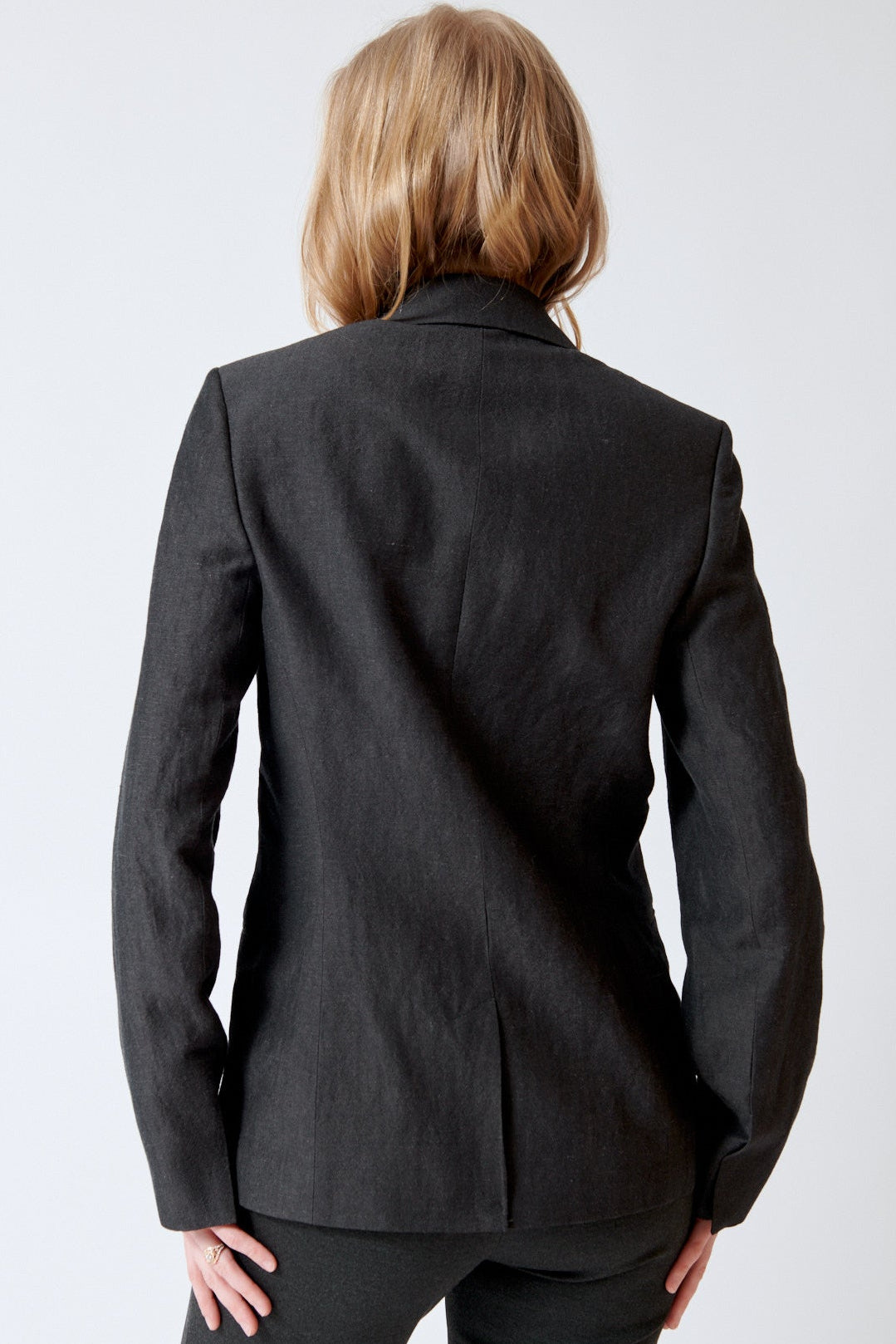 Madi wearing Christian Wijnants Japira Double Breasted Blazer rear view