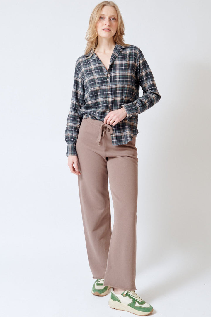 Madi wearing Frank & Eileen Catherine Long Sweatpant front view