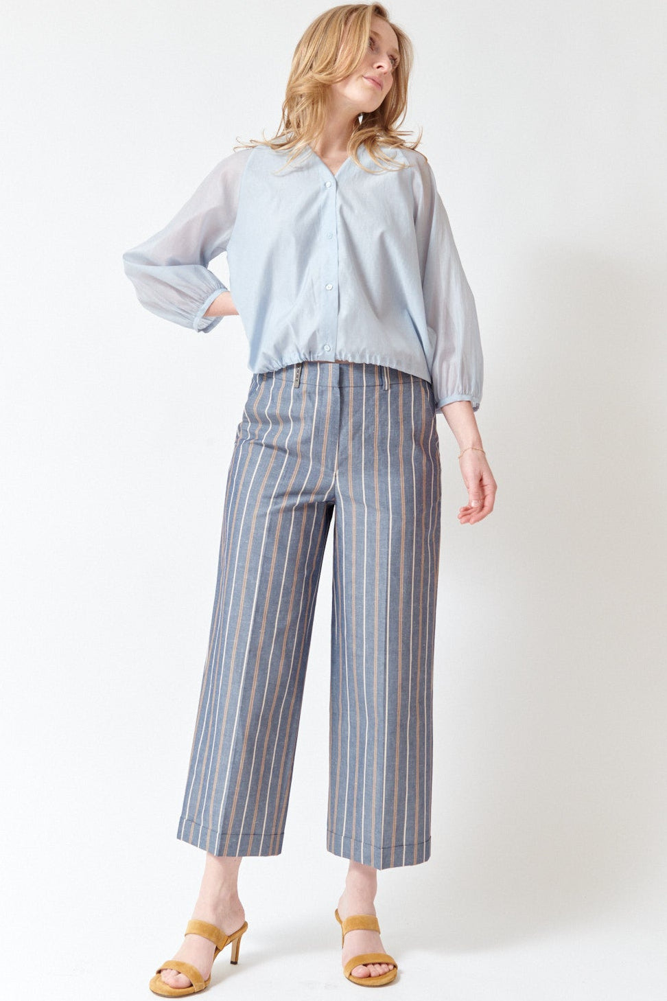 Madi wearing Peserico Linen Cotton Blend Pinstriped Chambray Pants front view