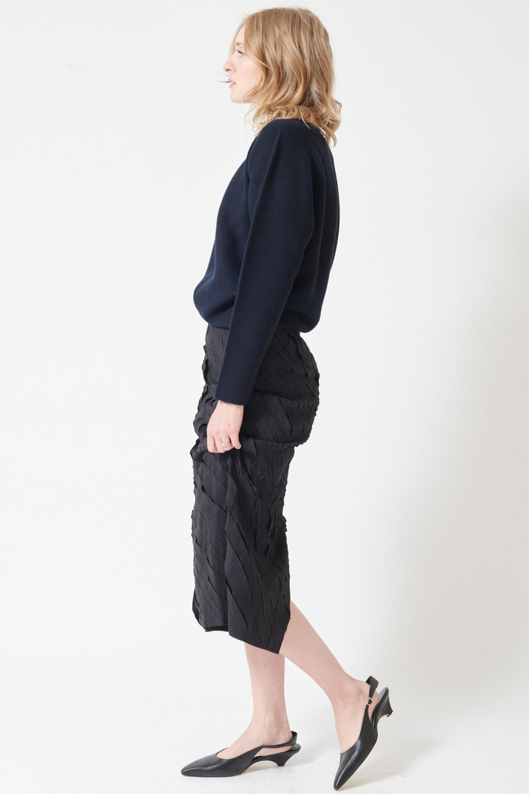 Madi wearing Christian Wijnants Simbi Skirt side view