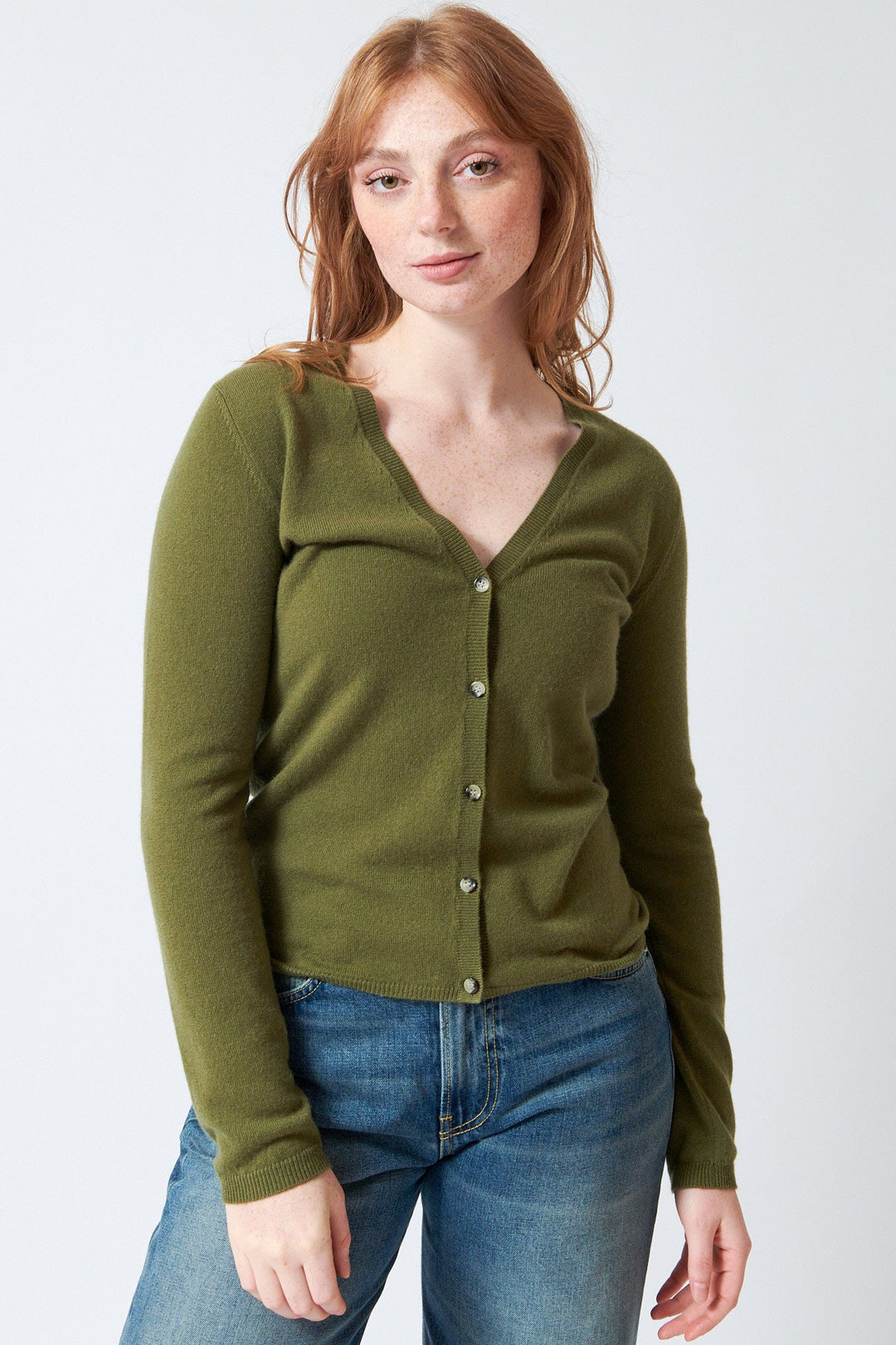 Waverly wearing Allude Cashmere Long Sleeve V Cardigan front view
