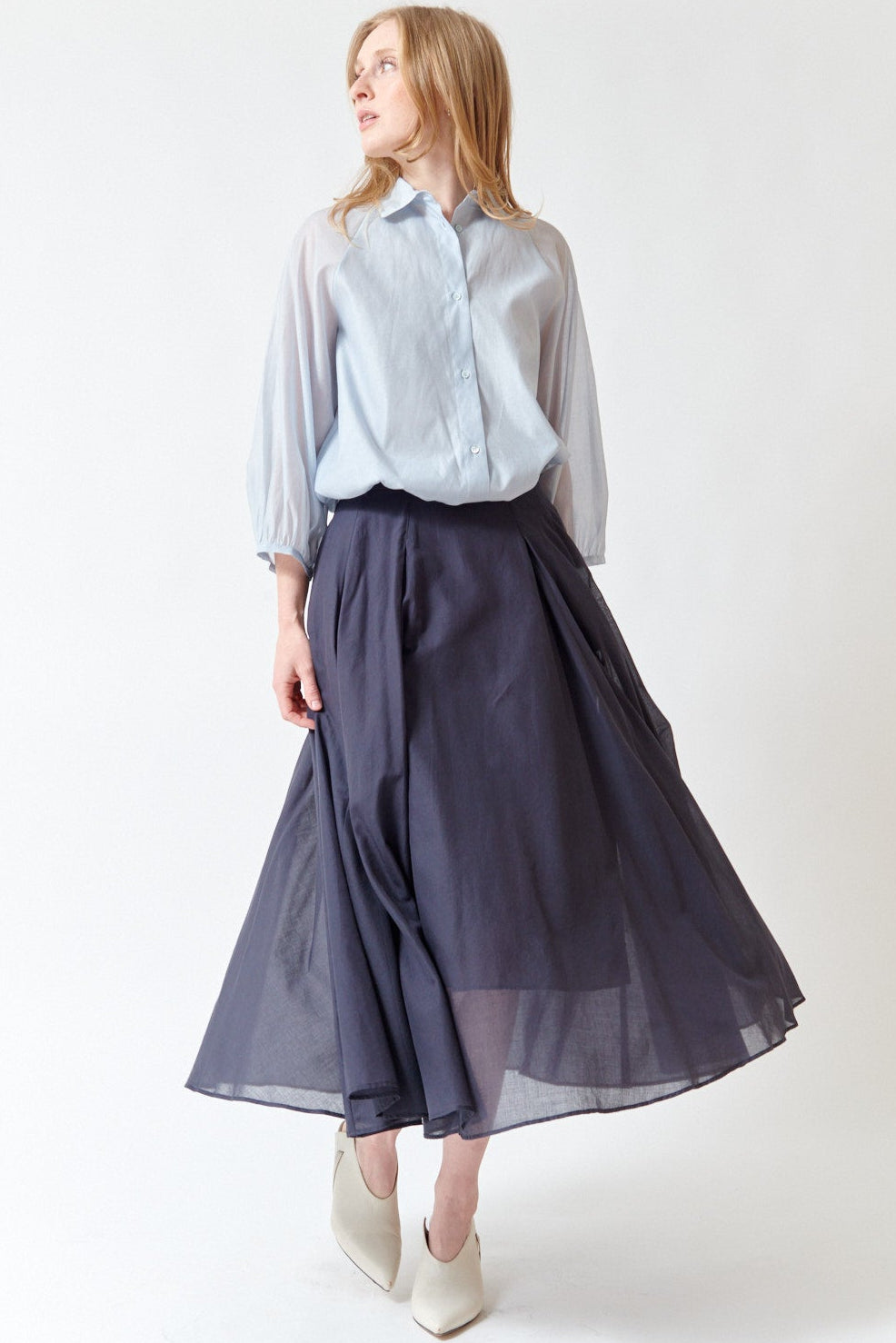 Madi wearing Peserico Pure Cotton Voile Midi Skirt front view