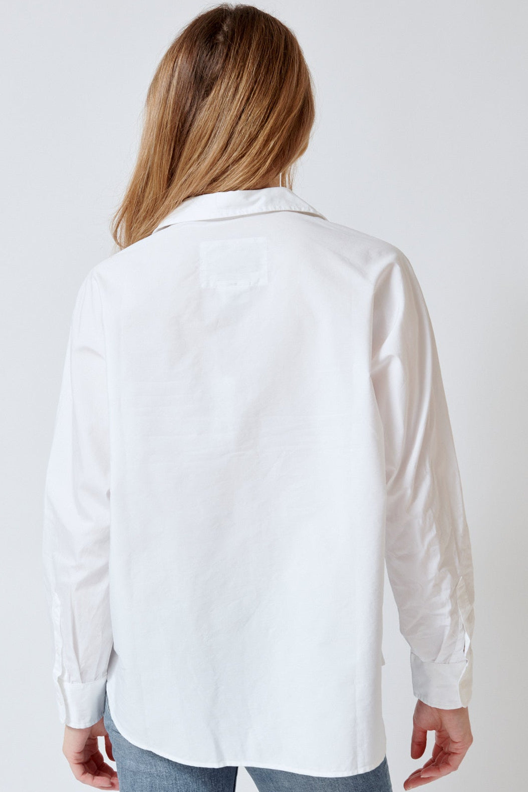 Mari wearing Frank & Eileen Oona Continuous Button Up Shirt rear view