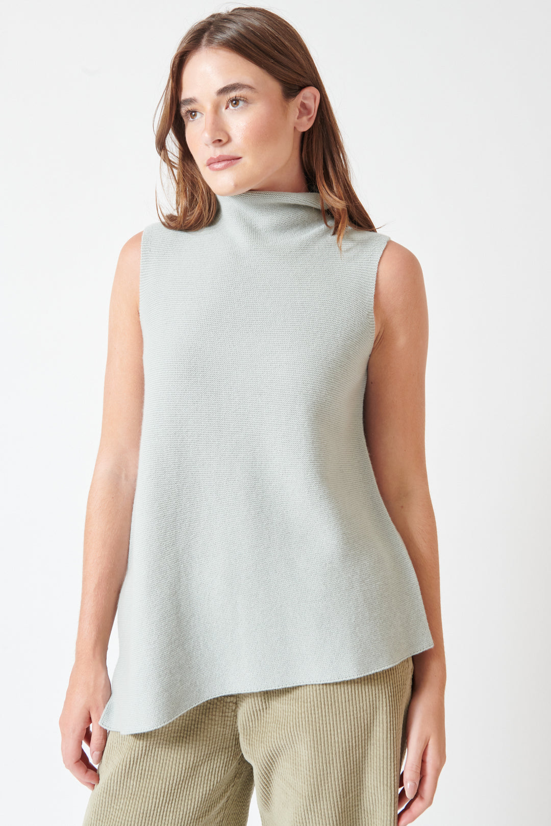 Julia wearing Christian Wijnants Kalixa Knit Top front view