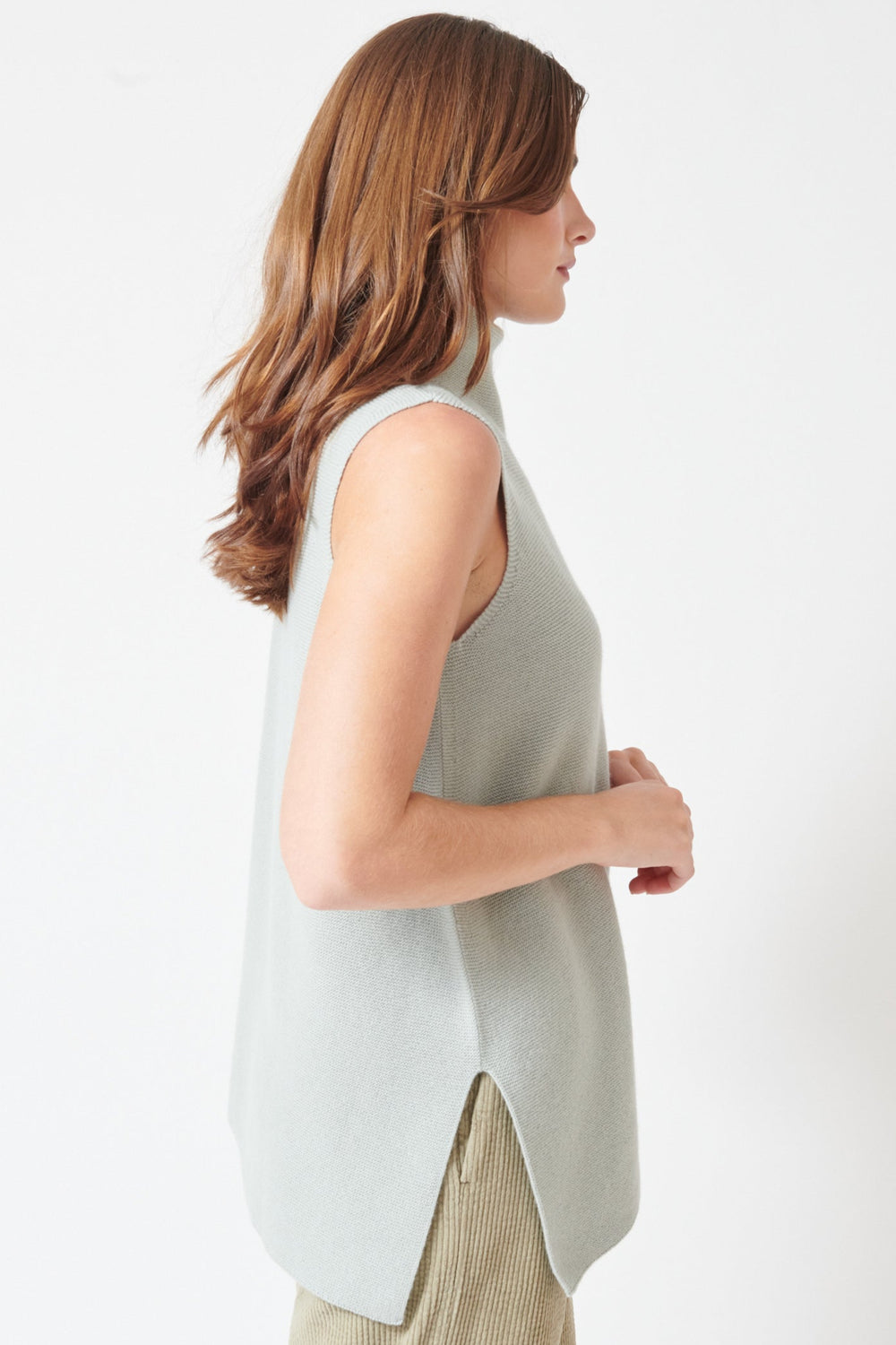 Julia wearing Christian Wijnants Kalixa Knit Top side view