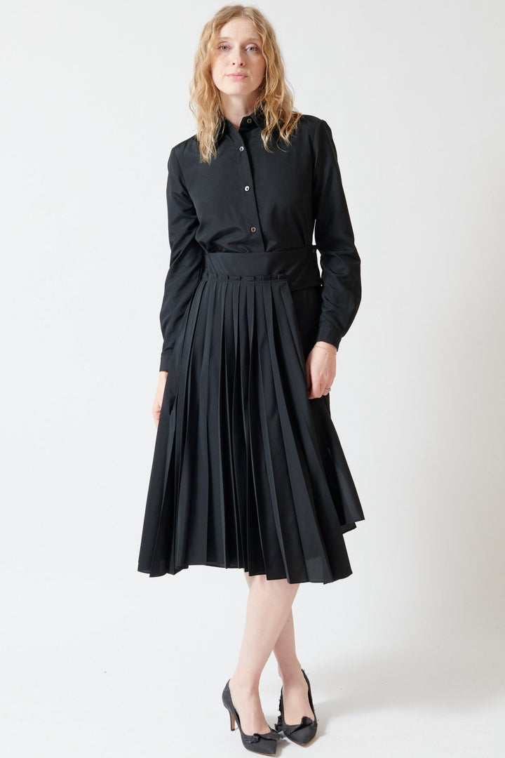 Madi wearing WE-AR4 The Waltz Dress front view