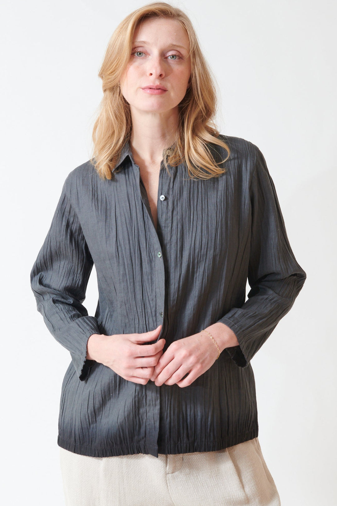 Madi wearing Evam Eva Linen Gradation Shirt front view