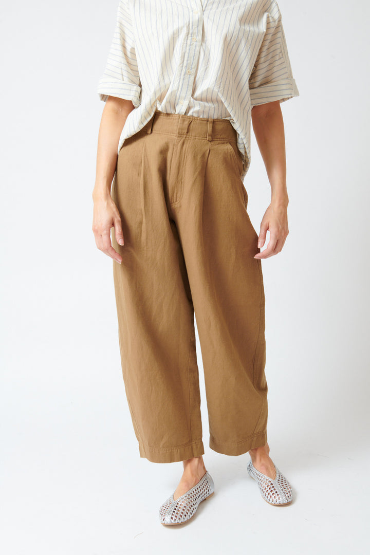 Mari wearing Apiece Apart Bari Crop Trouser front view